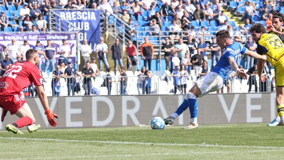 La terza rete del Brescia con Moncin