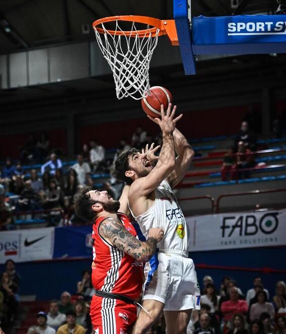 Antonio Lorenzetti in azione