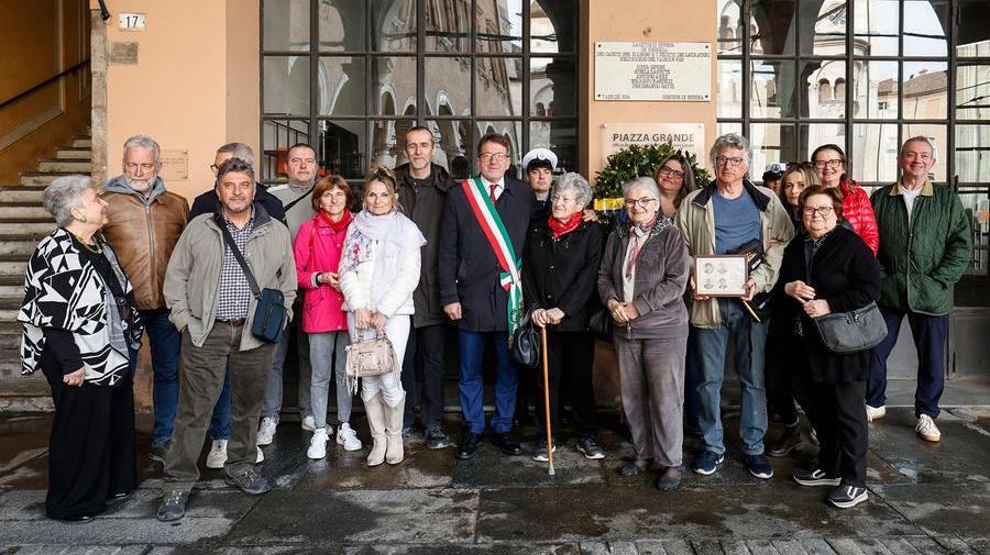 Modena, i parenti delle vittime ricordano l’eccidio di piazza Grande