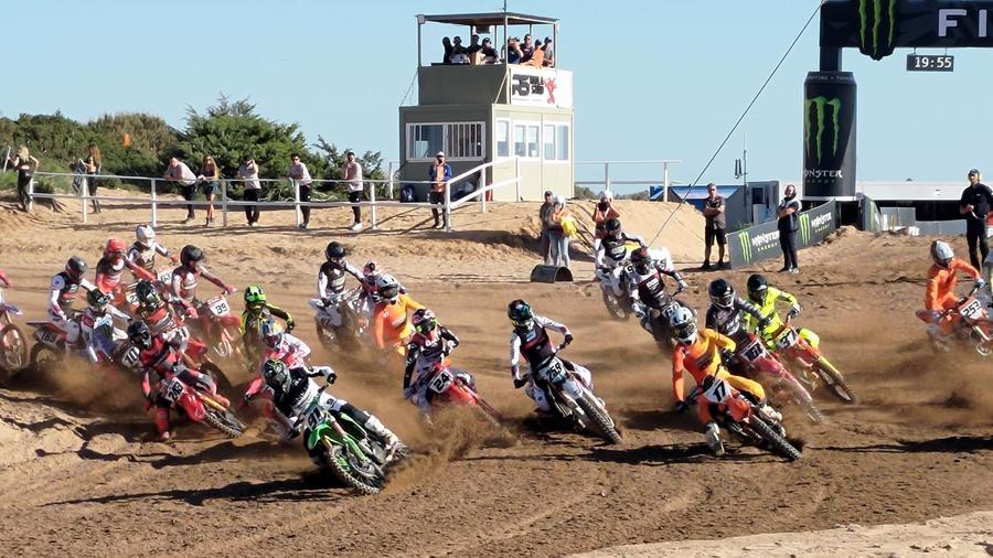 La foto della partenza della MXGP