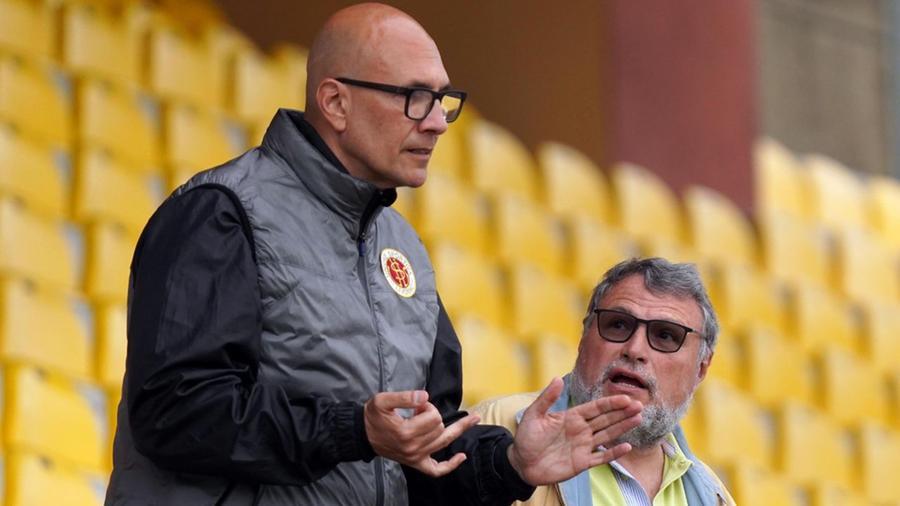 
	Mister Fossati e il presidente del Livorno Esciua (Foto di Franco Silvi)

