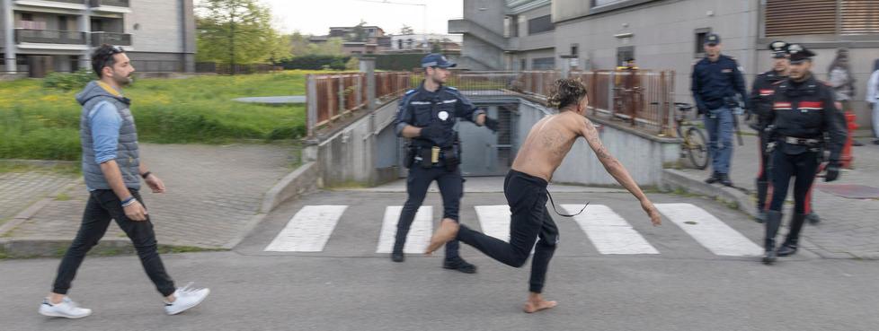 Rissa alle Costellazioni, la rabbia dei residenti: «Violenza e spaccio: non si vive più»<br type="_moz" />
