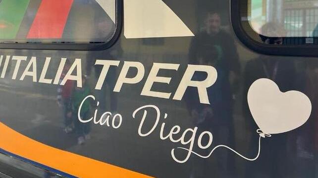 “Ciao Diego”, l’omaggio sul treno al piccolo morto a 7 anni
