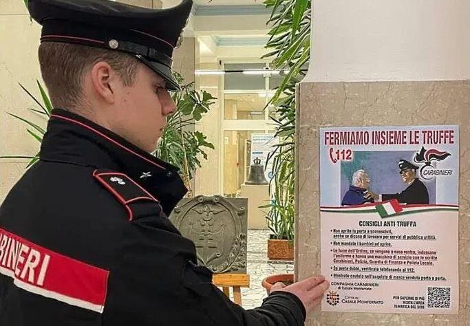 Una delle iniziative messe in atto dai carabinieri per prevenire le truffe agli anziani