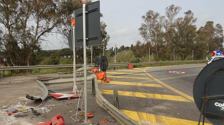 Orbetello, un ferito grave nell’ennesimo incidente allo svincolo di Albinia