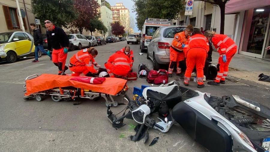 Sassari, scontro fra auto e scooter stamattina in via Principessa Maria: due feriti