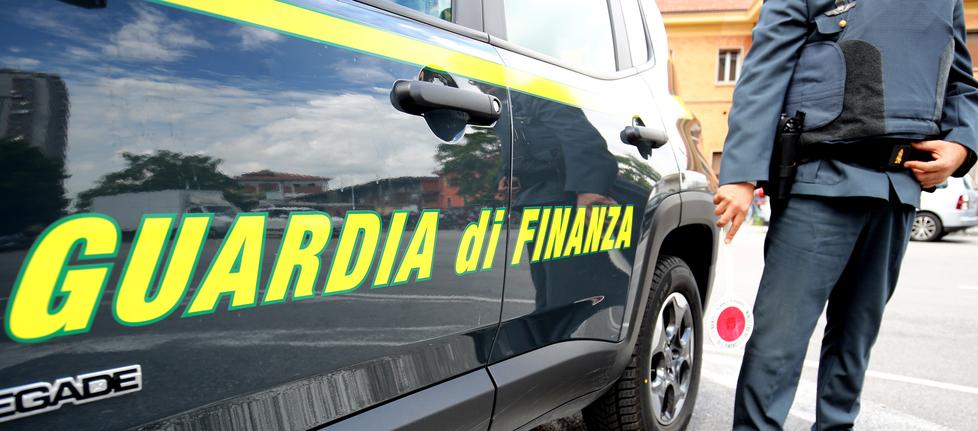Cento, il “carosello” per frodare il fisco: fatture false per non pagare l’Iva