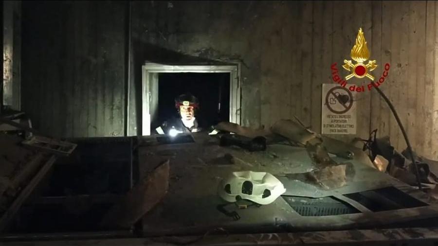 Le ricerche dei vigili del fuoco