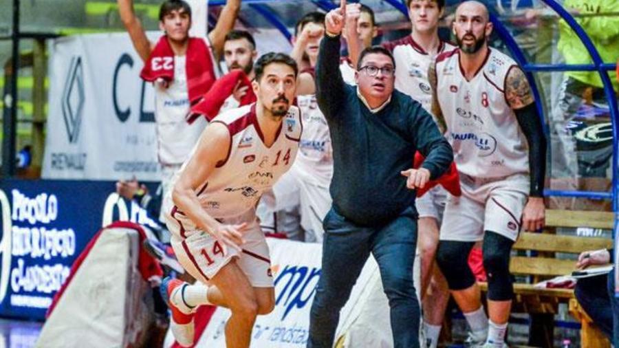 
	Coach Andreazza

