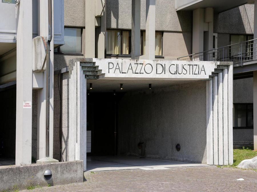 Prato, pensionato tentò di violentare una donna incinta: condannato a 4 anni