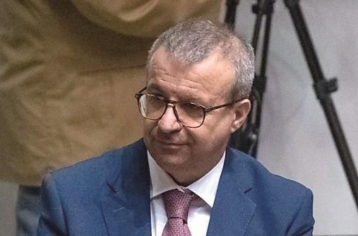 L’assessore all’Industria Emanuele Cani: «Sulle rinnovabili i Comuni sono stati lasciati soli»