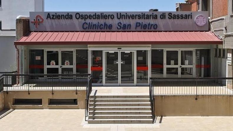 Nelle intercettazioni dell’inchiesta sull’Aou di Sassari si parla di buste di soldi: «Sono dentro l’armadio»