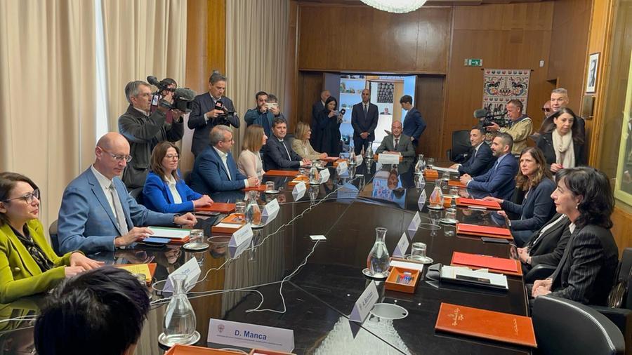 Al via la prima riunione della Giunta Todde, tutti in presenza tranne Bartolazzi in collegamento da Roma