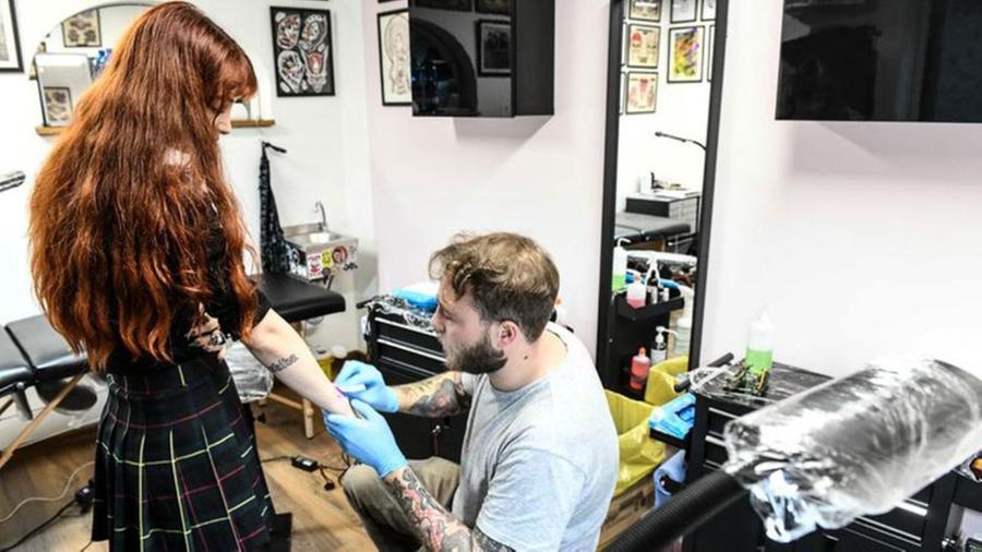 Lucca capitale dei tatuatori: maxi evento al Polo Fiere, le date e il programma completo