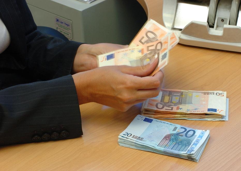 Modena, riceve 50mila euro di ristori Covid ma ne deve restituire il doppio