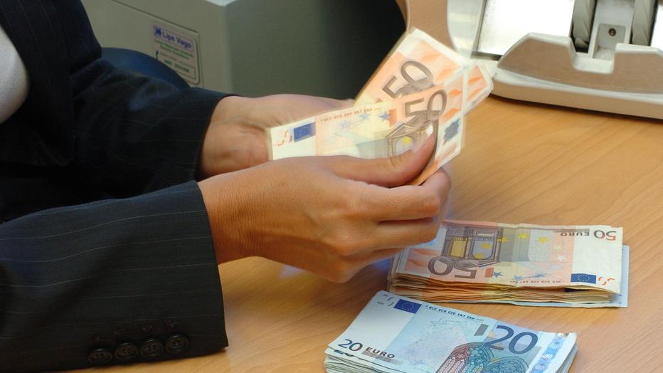 Modena, riceve 50mila euro di ristori Covid ma ne deve restituire il doppio