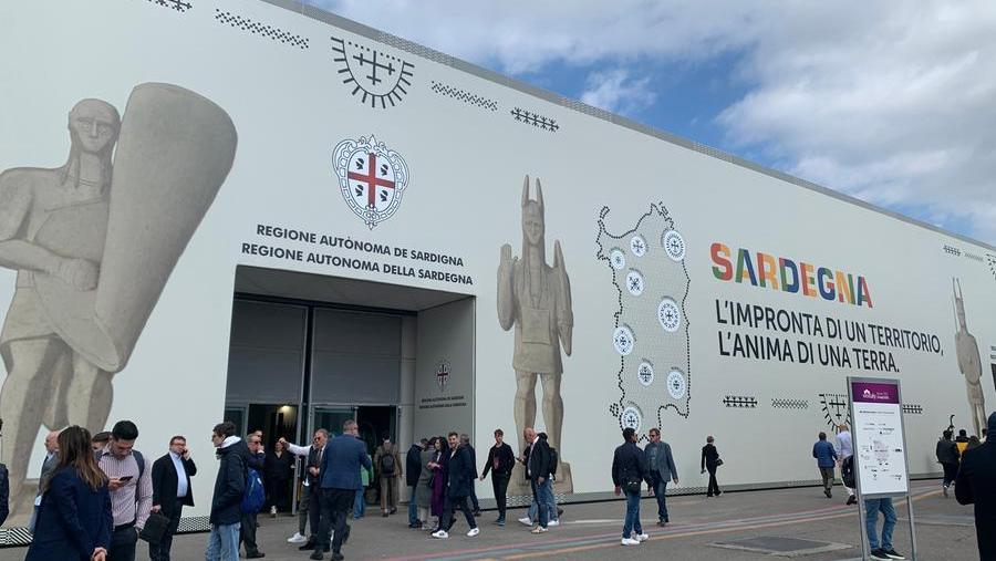 Vinitaly, appuntamento al padiglione 8 ma alcuni “big” corrono da soli