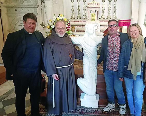 
	
		
			
				
					
						
							
								Inaugurata nella chiesa parrocchiale la statua di Monfroni "Cristo risorto"
						
					
				
			
		
	

<br>
