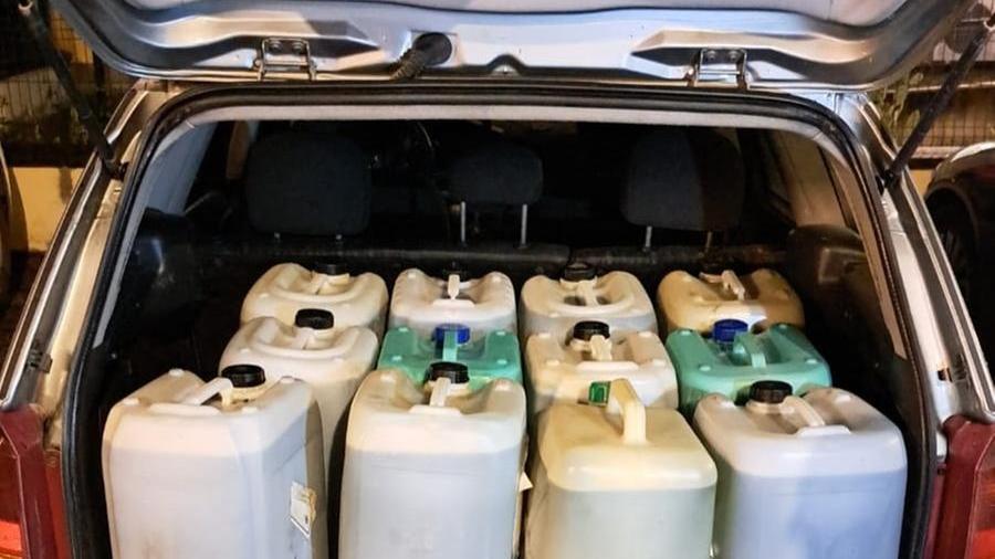 Gualtieri, fermati con 300 litri di gasolio rubato: denunciati