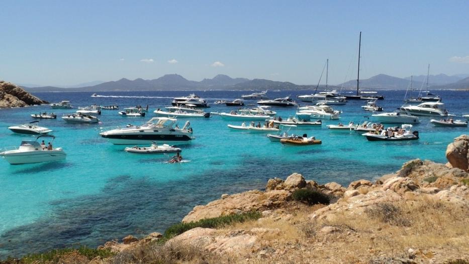 L'assessore Franco Cuccureddu: la Sardegna vendiamola cara e diciamo grazie a chi spende 100 euro per una pizza