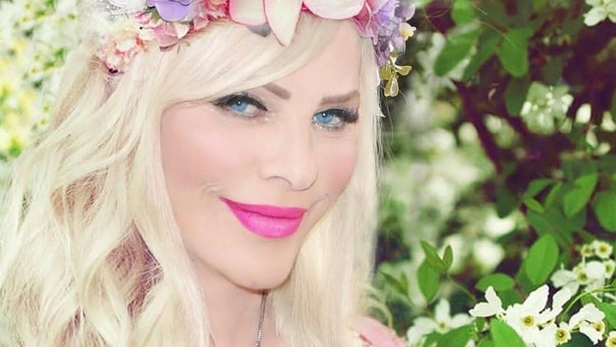 Ilona Staller: «Marco Pannella il padre che non ho mai avuto. Giulio Andreotti mi invitò ad allungare i vestiti»