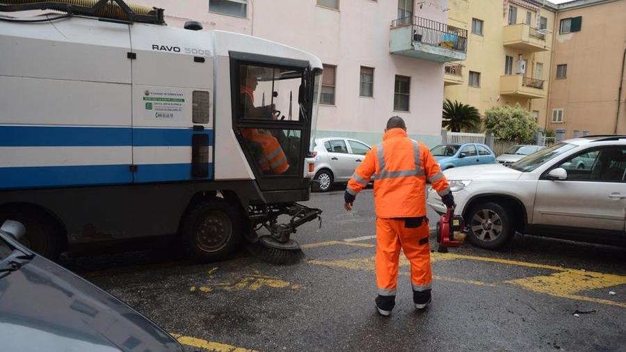Oristano pulizia strade urbane