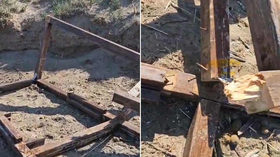 Castagneto, distrutta una torretta di salvamento: segano il legname e lo bruciano