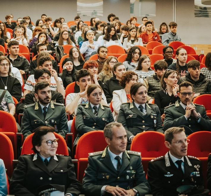 «La criminalità spopola su Tik Tok e dark web»