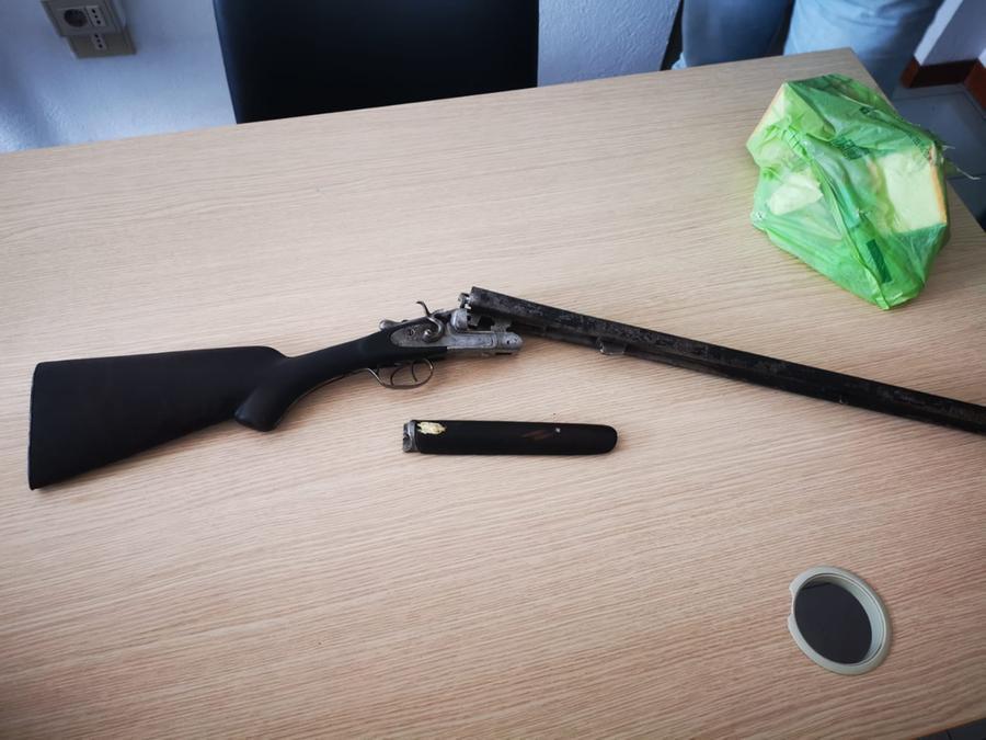 Armi clandestine e munizioni in casa, i carabinieri arrestano un 27enne a Simaxis