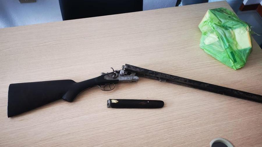 Armi clandestine e munizioni in casa, i carabinieri arrestano un 27enne a Simaxis