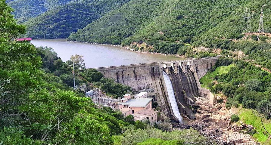 Invasi nell’occhio del ciclone: è scontro tra gli agricoltori e l’Enas