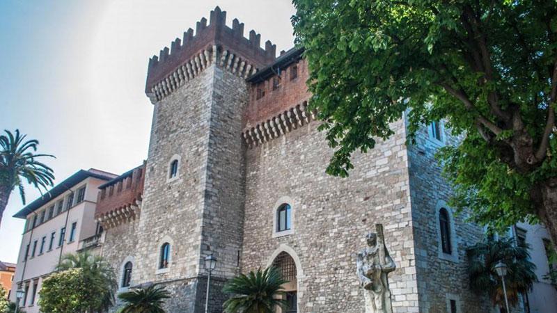 Accademia, il 22 e 23 aprile si vota: ballottaggio tra Baudinelli e Rocca