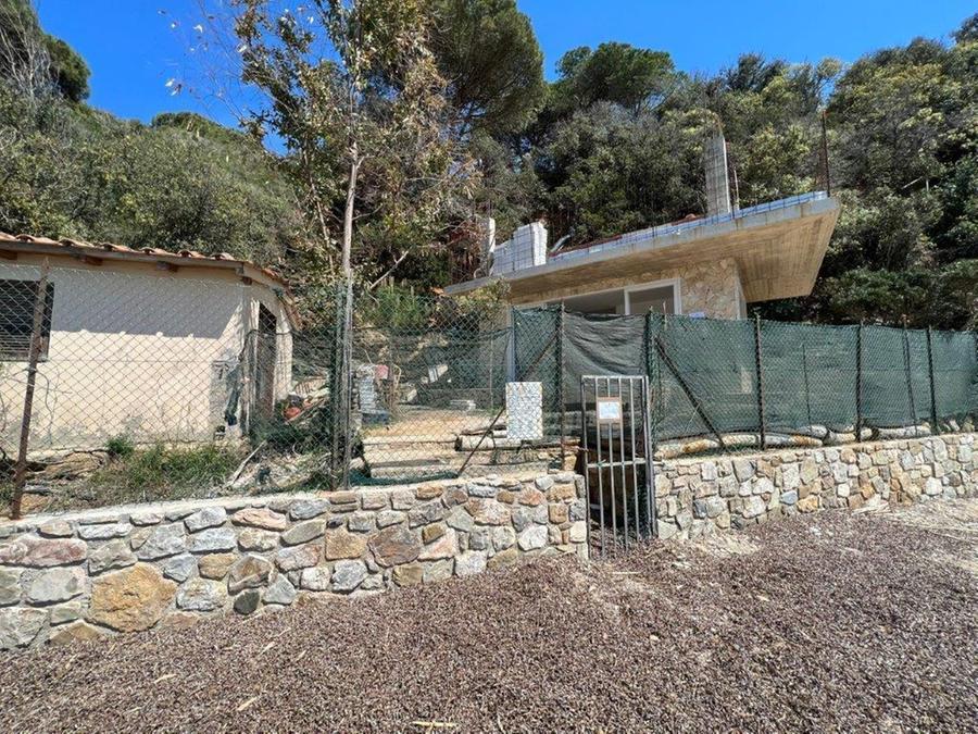
	La villa sequestrata sulla spiaggia di Zuccale


