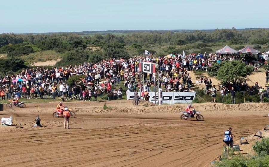 
	Pubblico durante le gare del mondiale di motocross


