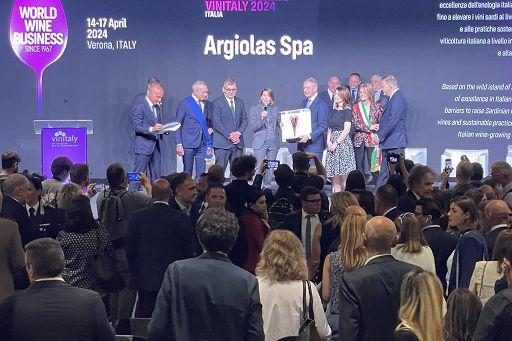 Le sorelle Argiolas vincono il premio Vinitaly International