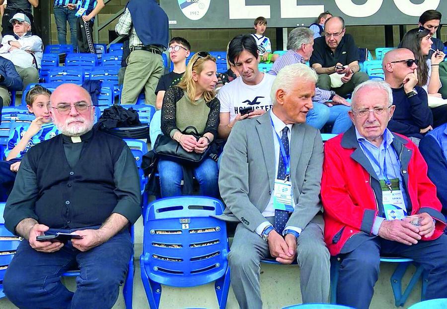 
	Romano Amadei con il direttore generale Vittorio Cattani

