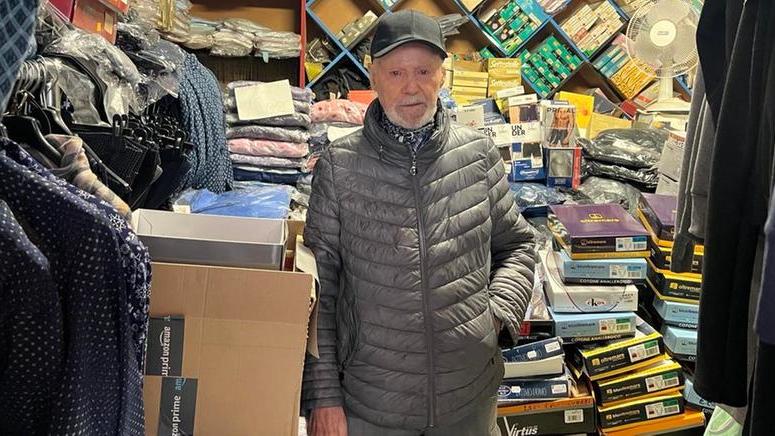 Piombino, la bottega “Il Fratino” compie 72 anni: Franco Donati e la vita dietro al banco