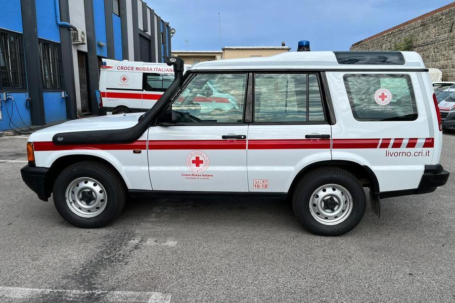 
	Mezzi di soccorso della Croce rossa italiana (foto d'archivio)

