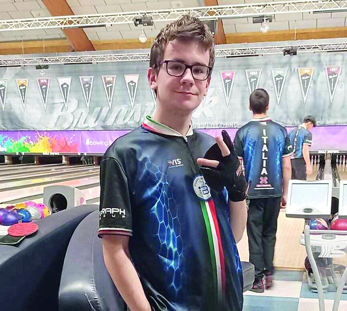 A 16 anni è già tra i migliori giocatori di bowling europei