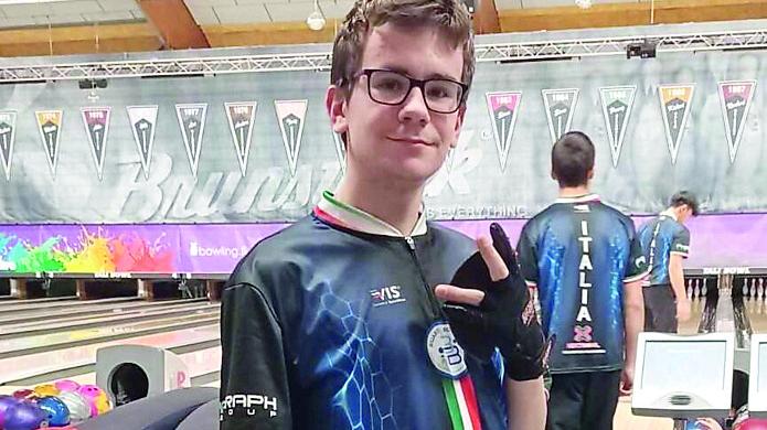 A 16 anni è già tra i migliori giocatori di bowling europei
