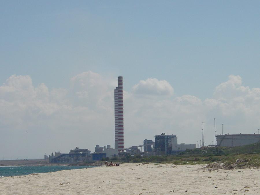 -
Porto  Torres   I gruppi 1 e 2 della centrale elettrica E.On di Fiume Santo  
 
