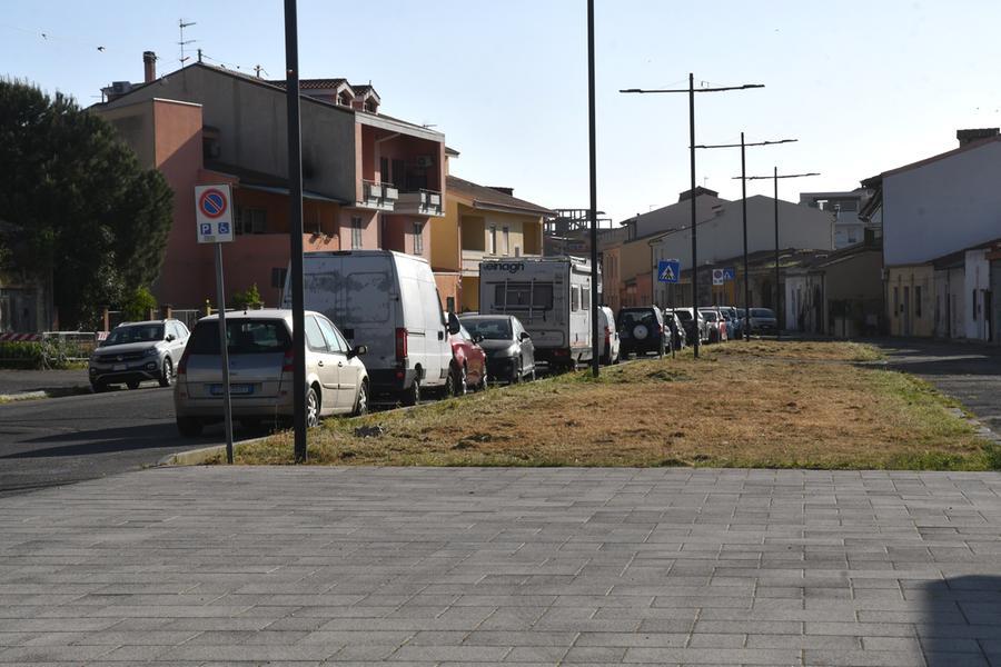 
	Via Aristana &egrave; senza alberi da alcuni anni

