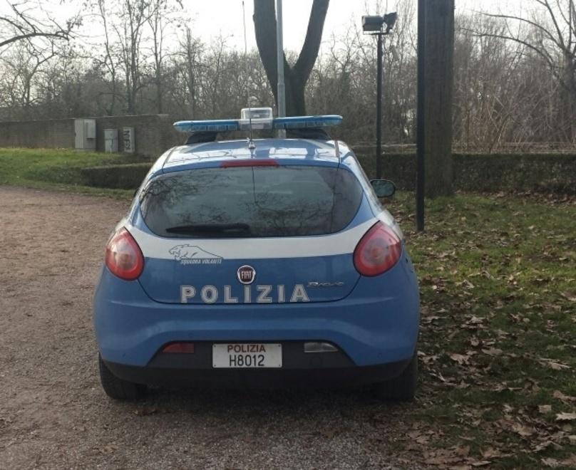 Ferrara, circondarono e derubarono studente: uno del gruppo verso la condanna