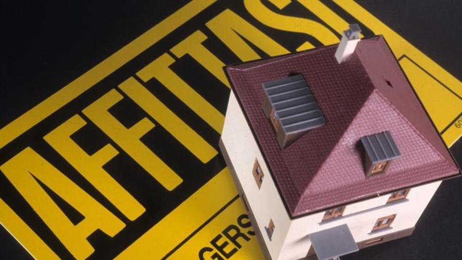 Tassi alti? «Rimango in affitto», a Prato molti preferiscono aspettare: lo studio sul mercato immobiliare