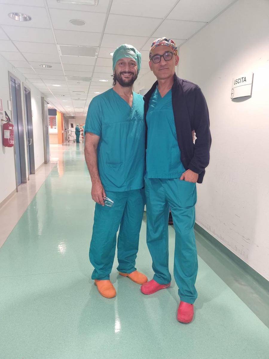 
	I chirurghi Antonio Sarno e Stefano Cantafio che hanno eseguito l'intervento

