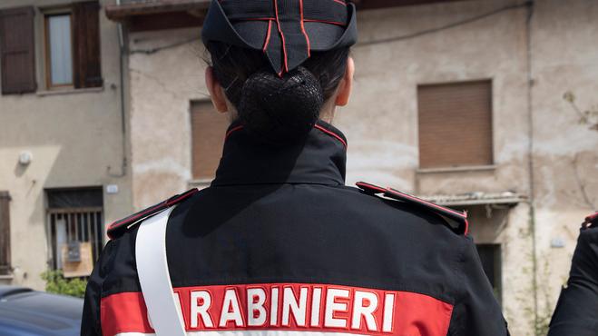 Pavullo, aggressione choc sulla Giardini: carabinieri a caccia del fuggitivo 