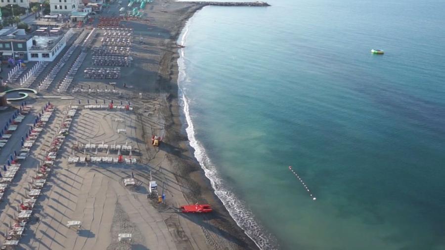 La spiaggia di Cecina dall'alto