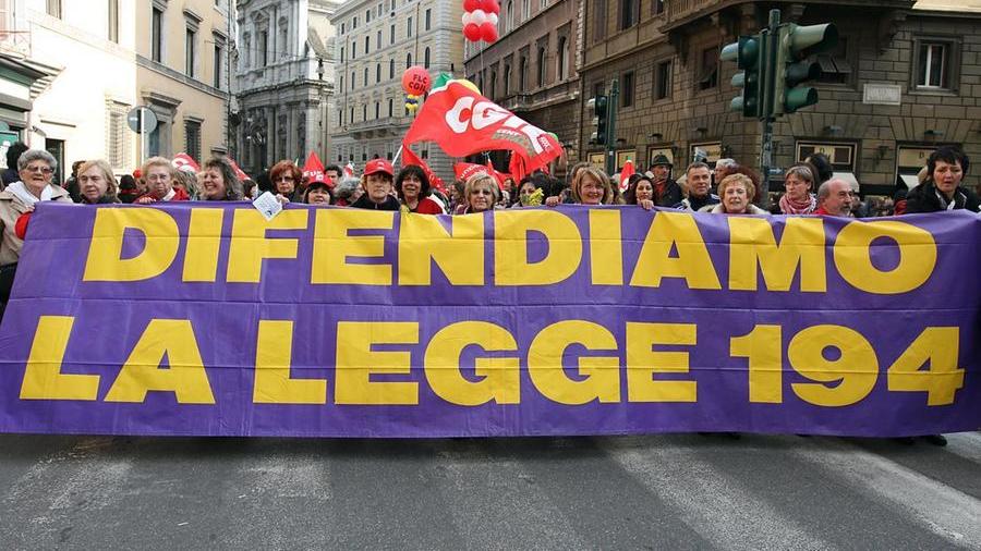 Legge 194, Alessandra Todde: «In Sardegna non sarà calpestato il corpo delle donne»