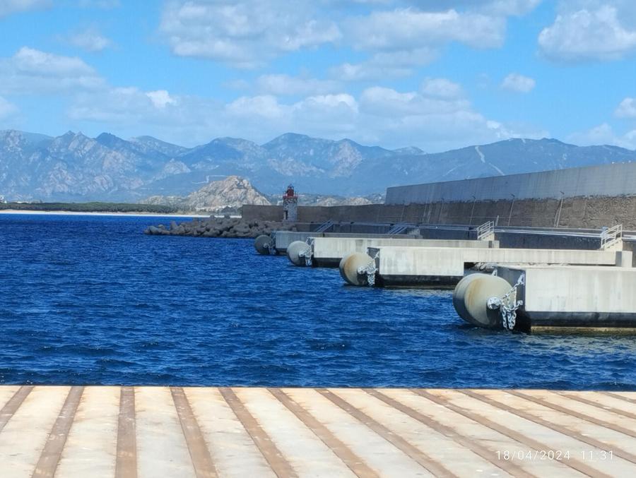 
	Uno scorcio del molo di Arbatax

