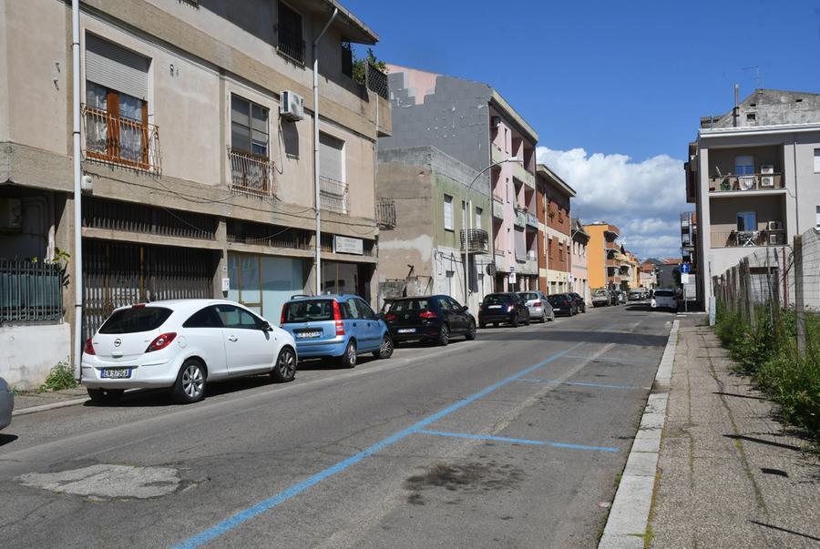 
	Un lato di via Canepa libero dalle auto (foto fgp)

